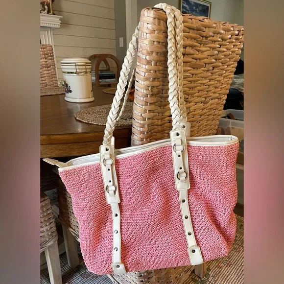 Donna Dixon Crochet Shoulder Tote - Picture 2 of 6